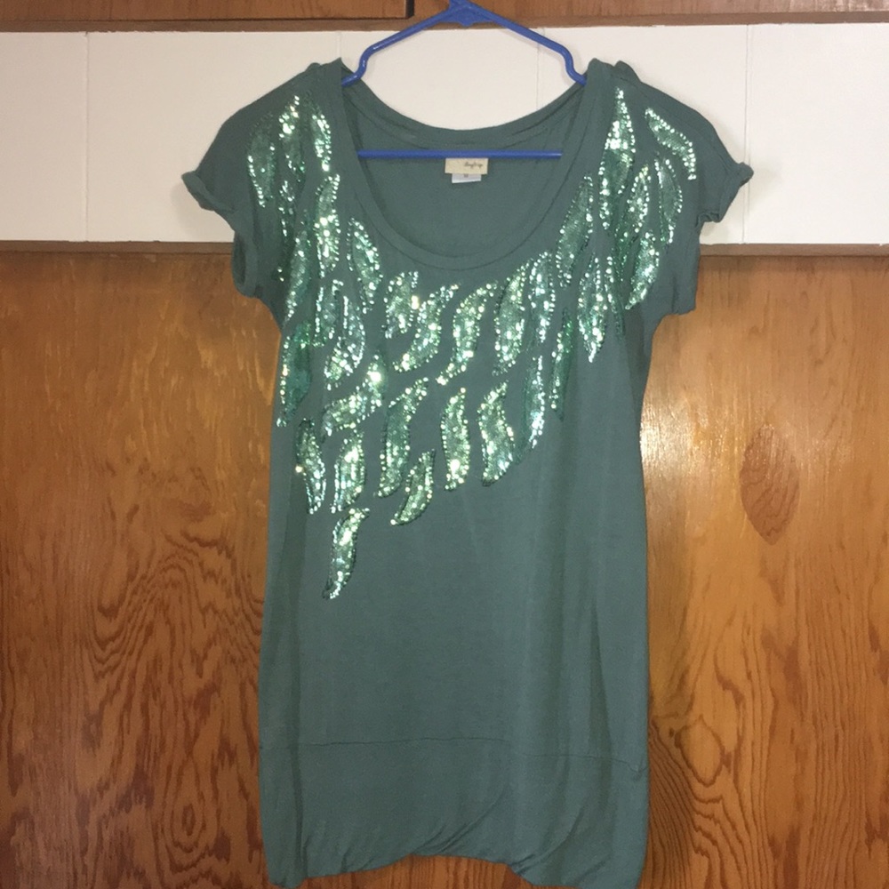 Daytrip Brand Size Medium Top ~ Green